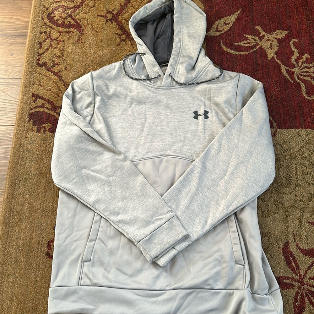 Under Armour Loose  Hoodie Size XLarge